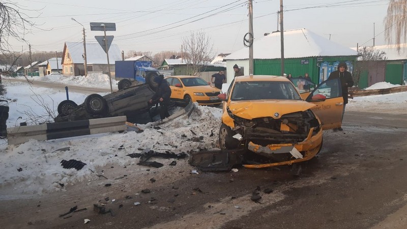 В Стерлитамаке произошла массовая авария с участием такси
