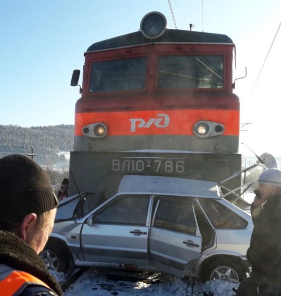 Авария в Белорецком районе: грузовой поезд сбил «ВАЗ-2114», водитель погиб