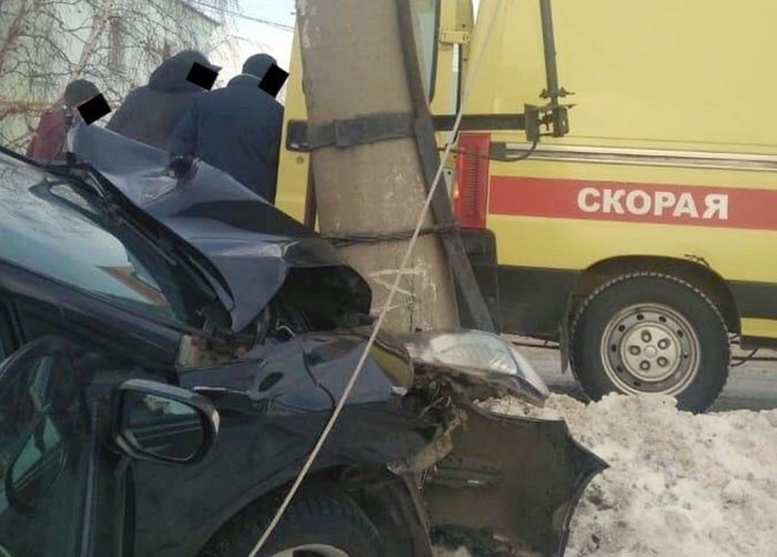 ДТП в Давлеканово: водитель оставил без электричества сотни домов врезавшись в опору