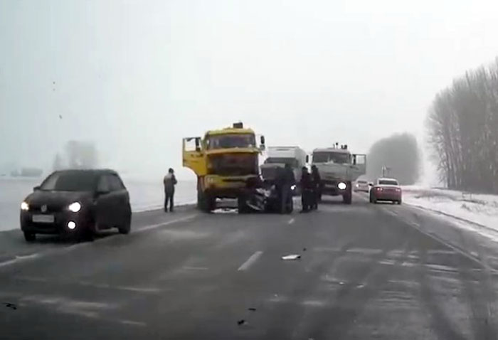 Массовая авария в Дюртюлинском районе произошедшая 31 декабря попала на видео
