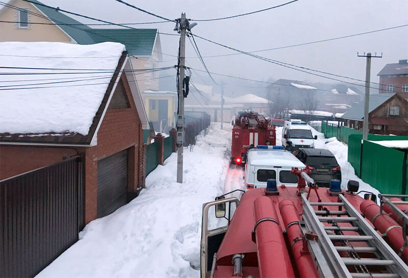В Уфе пожар в частном доме тушили 30 пожарных
