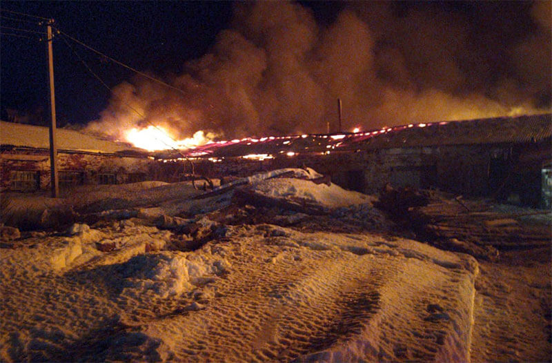 В Балтачевском районе Башкирии загорелось здание фермы