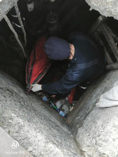 В Белорецком районе мужчина упал в канализационный колодец
