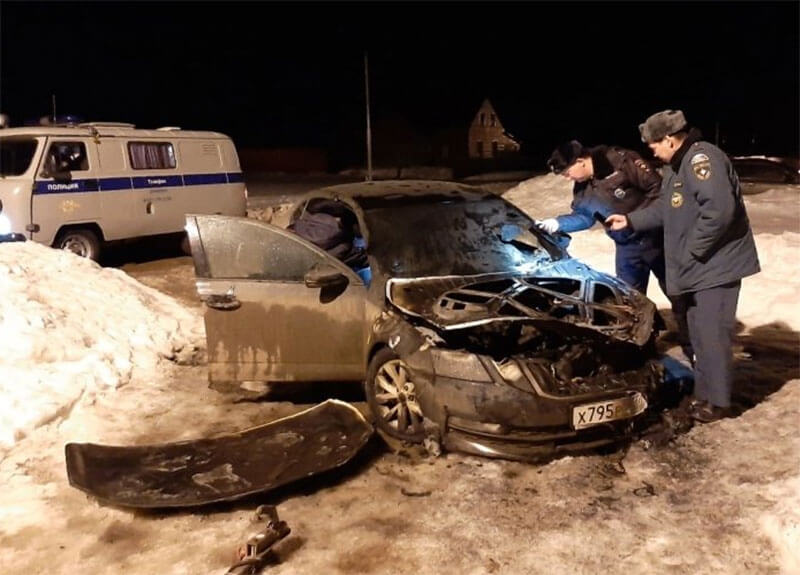 В Чекмагушевском районе подожгли автомобиль общественника Руслана Нуртдинова