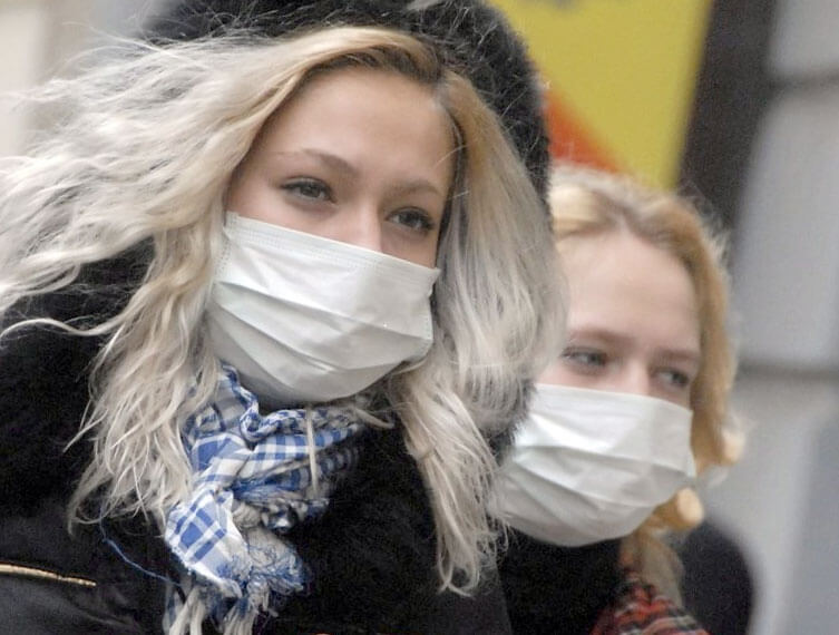 Правительство запретило вывозить из России медицинские маски