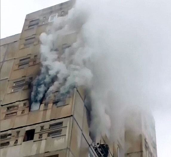 В Уфе загорелась квартира в многоэтажном доме на улице Ю. Гагарина