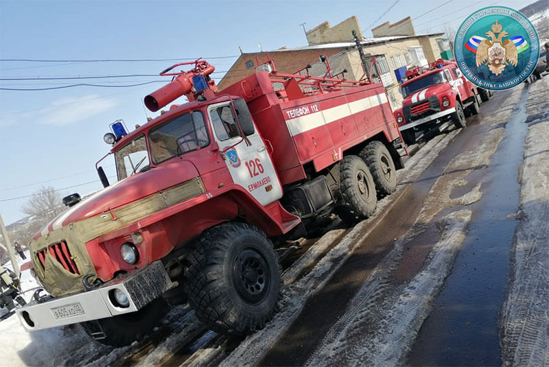 В Куюргазинском районе загорелся двухэтажный дом: погибли две женщины и мужчина