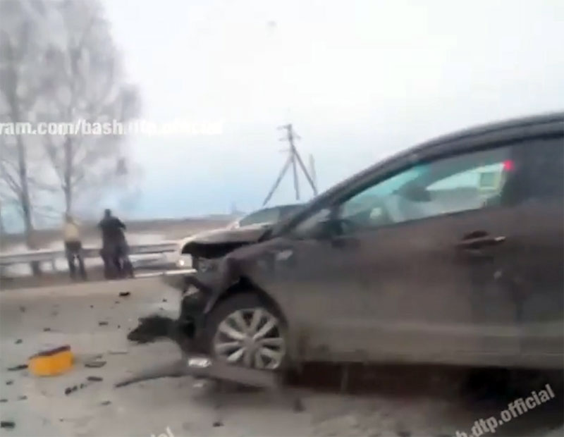 Авария под Уфой: в аварии KIA Cerato и Chevrolet Lacetti пострадали два человека | видео