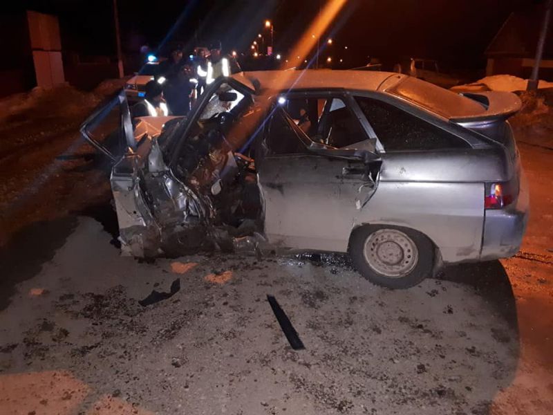 Авария в Белебее: лоб в лоб столкнулись водители "Datsun on-DO" и ВАЗ, погиб человек
