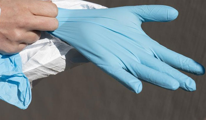 Какие перчатки лучше защищают от коронавируса