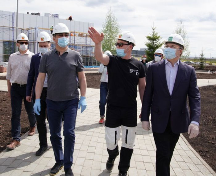 Хабиров проверил ход строительства инфекционного центра
