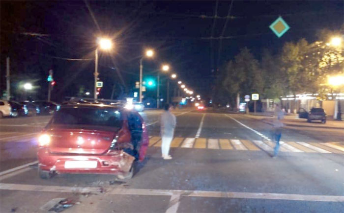 Авария в Уфе: пьяный водитель на "одиннадцатой" влетел в иномарку