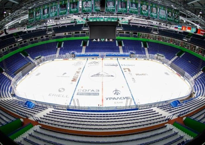 «Уфа-арена» изменила размер хоккейной площадки | видео