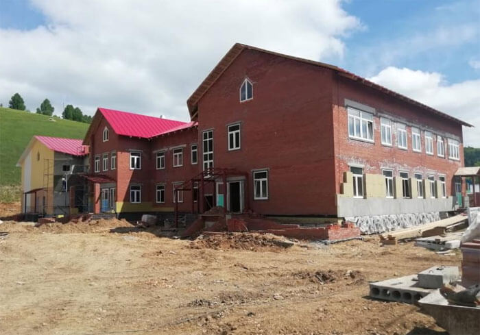 В Нуримановском районе завершилось строительство новой школы