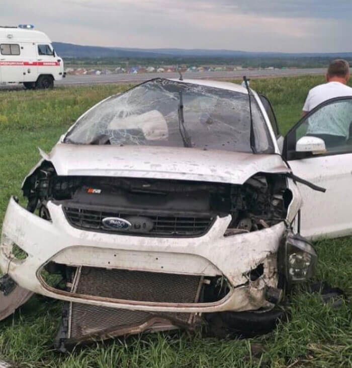 Авария в Мелеузовском районе: водитель Ford Focus на полном ходу съехал в кювет