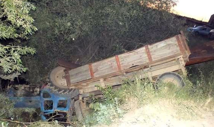 В Зилаирском районе ребенок получил травмы, перевернувшись на тракторе с пьяным дедом