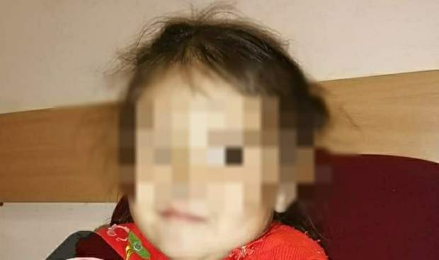 В Абзелиловском районе Башкирии мужчина нашел на трассе маленькую девочку