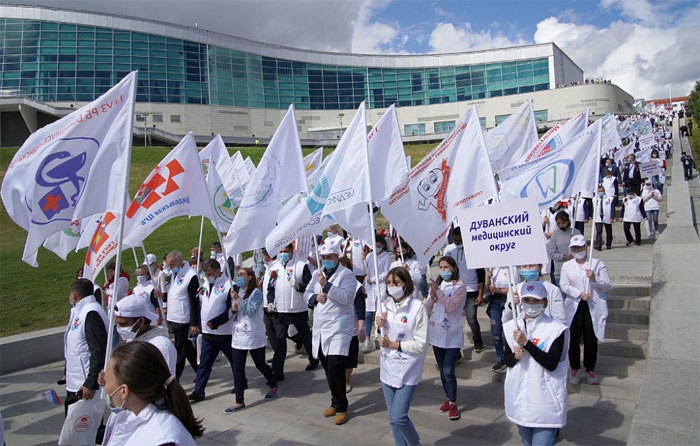В Минздраве Башкирии ответили на критику парада медиков в Уфе во время пандемии коронавируса