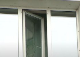 В Уфе 2-летняя девочка выпала из окна 10-го этажа