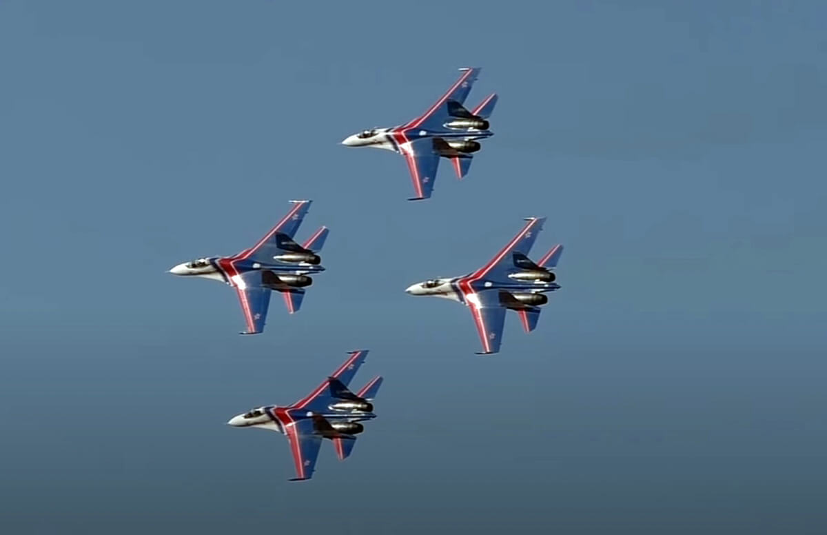 В небе над Уфой состоится авиашоу с участием пилотажной группы «Русские витязи»