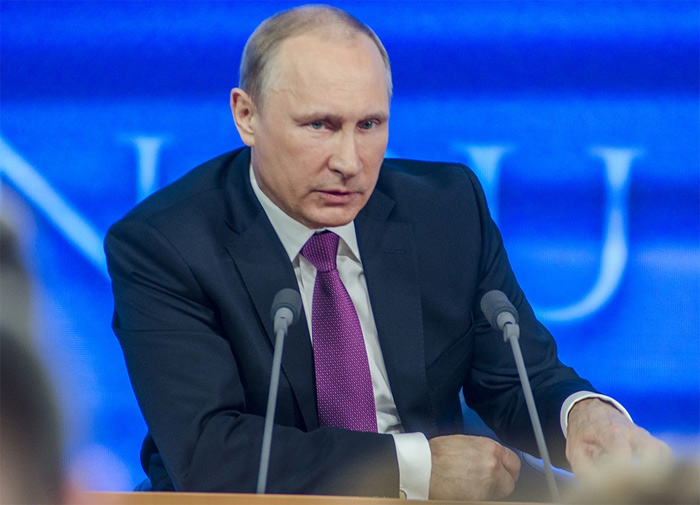 Владимир Путин подписал закон о дополнительном выходном дне