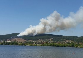 "Слышали три хлопка": в Белорецком районе загорелся лес | видео