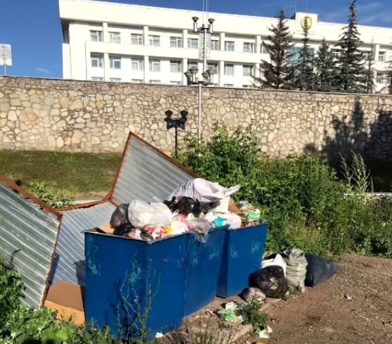 Хабиров рассказал о планах пересмотреть цены на вывоз мусора