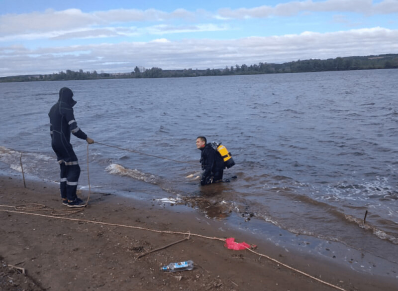 В Краснокамском районе водолазы подняли со дна реки тело мужчины