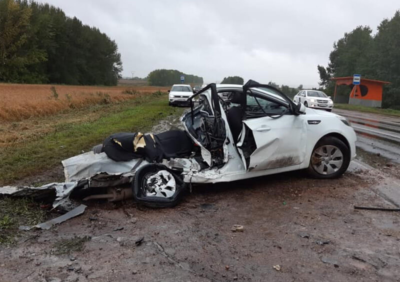 Авария в Туймазинском районе: водитель легковушки погиб при столкновении с грузовиком