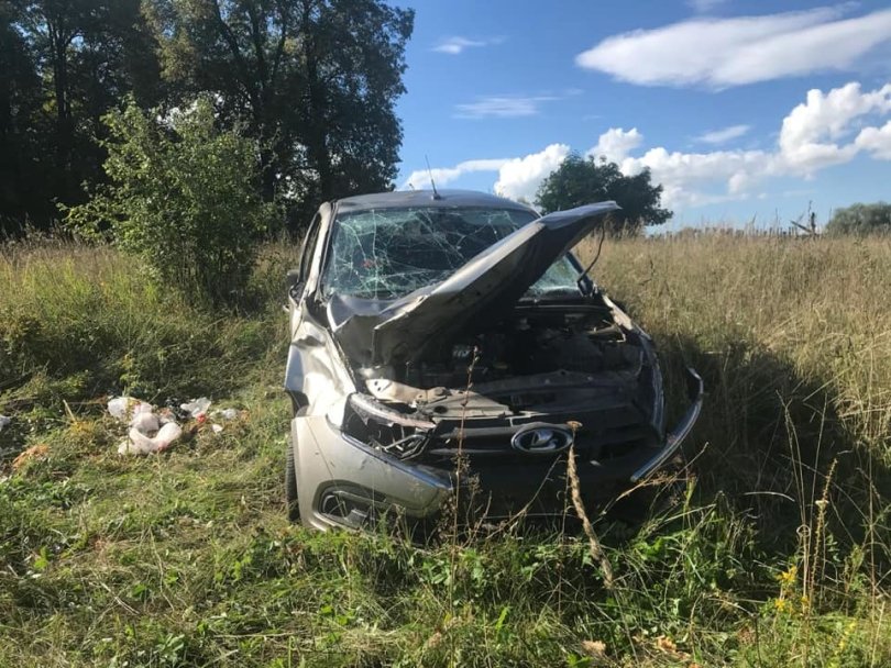 Авария в Кармаскалинском районе: автомобиль опрокинулся в кювет, погибла пожилая пассажирка | видео