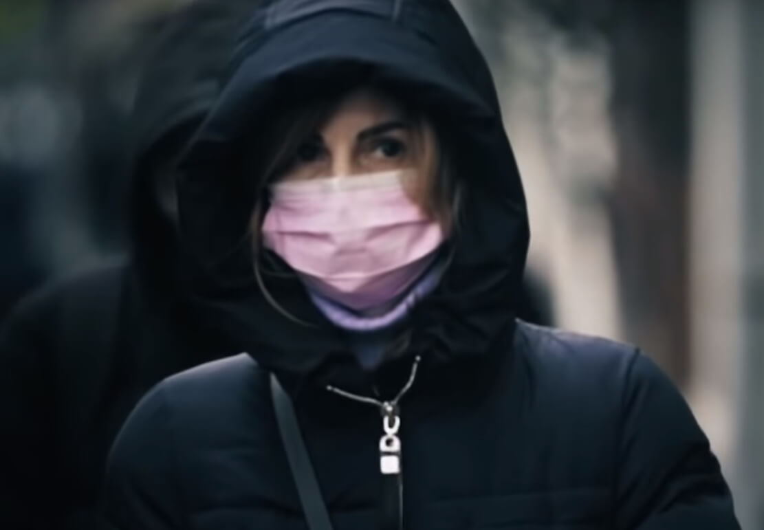Жителям России разрешат снимать маски не раньше января 2021 года