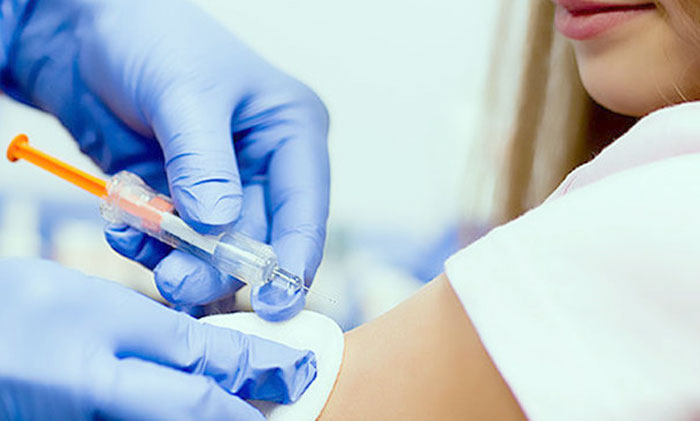 В Башкирии начали вакцинировать взрослое население от гриппа