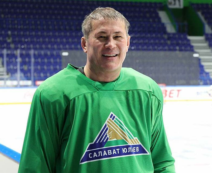 Башкирия берет хоккейный клуб "Салават Юлаев" под свое финансовое "крыло"