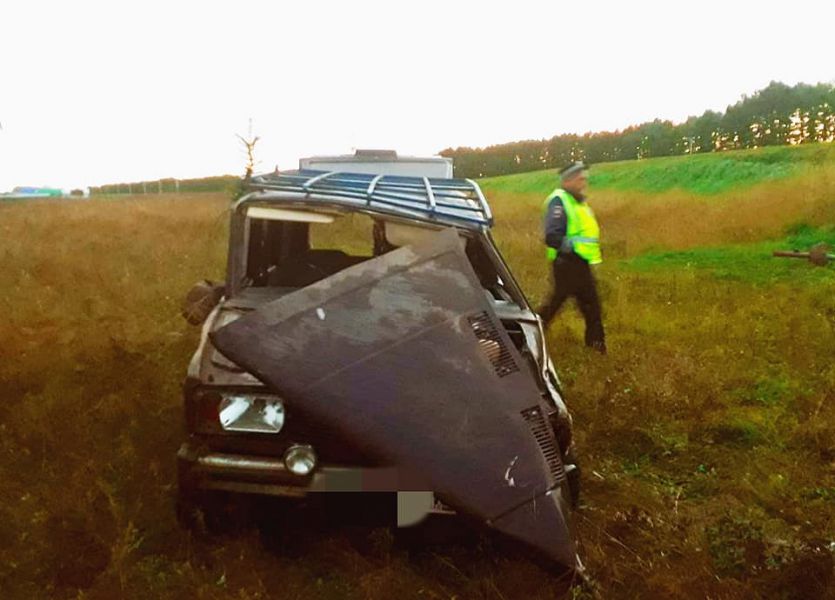Авария в Шаранском районе: водитель «ВАЗ-2104» не справился с управлением и опрокинулся в кювет