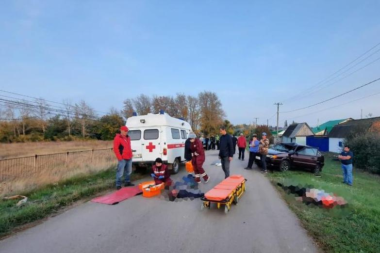 ДТП в Двлеканово: водитель «ВАЗ-2114» сбил на дороге двоих мужчин, один из них погиб