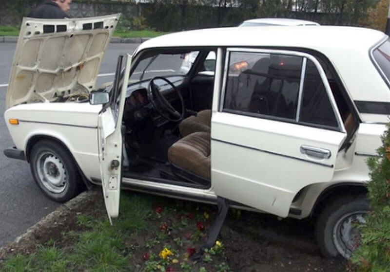 В Стерлитамаке двое парней угнали у пенсионера автомобиль "Жигули"