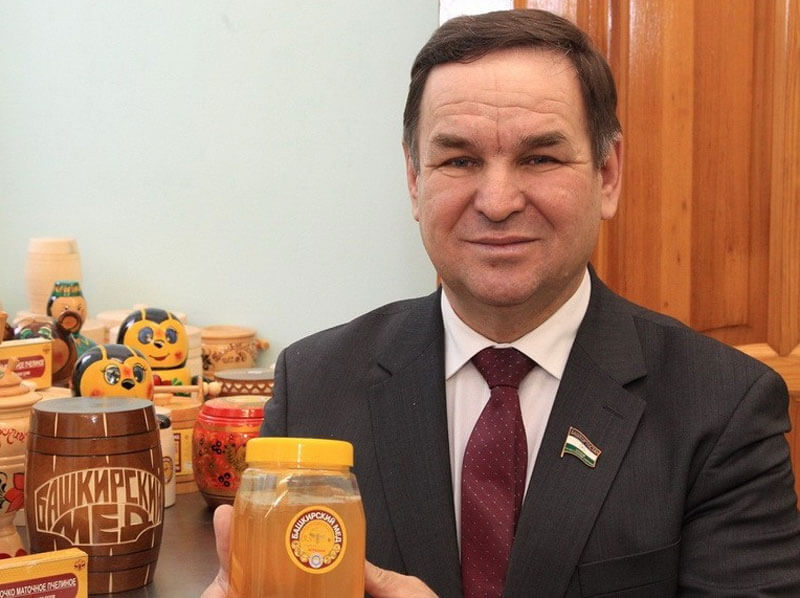 В Башкирии скончался гендиректор республиканского научно-исследовательского центра по пчеловодству и апитерапии Амир Ишемгулов