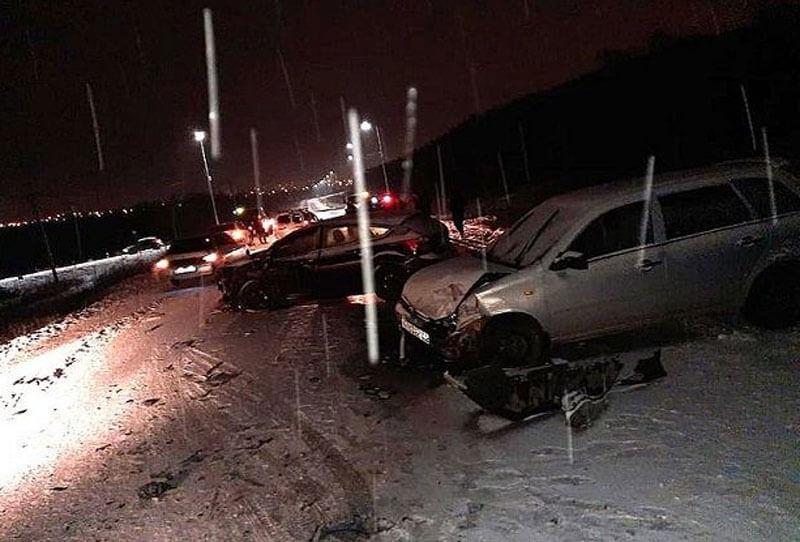 Массовая авария в Туймазинском районе: на трассе столкнулись 6 автомобилей, есть пострадавшие