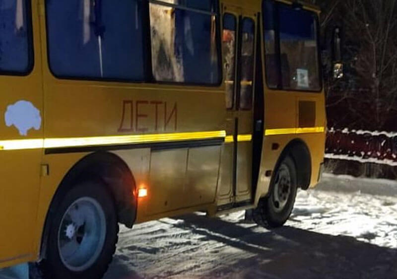 В Хайбуллинском районе второклассник угодил под колеса школьного автобуса