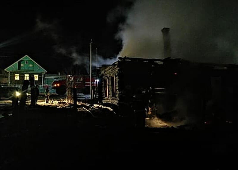 Пожар в Учалинском районе уничтожил дом и убил двоих людей