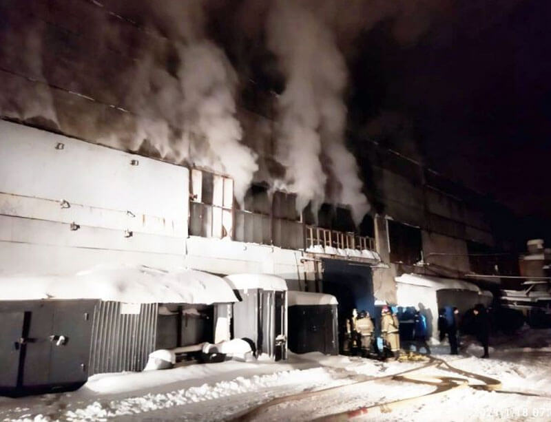 В Уфе произошел пожар на фанерно-плитном комбинате | видео