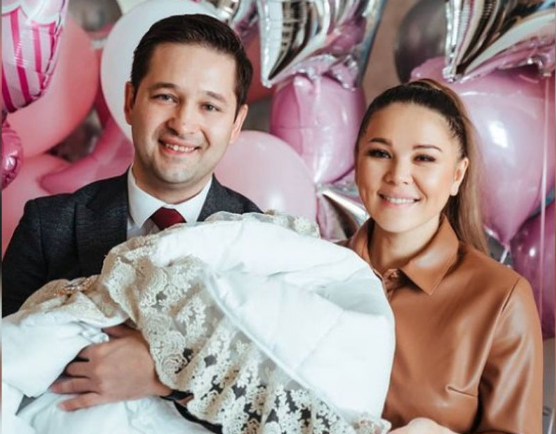Гузель Уразова сообщила в соцсетях имя своей новорожденной дочери