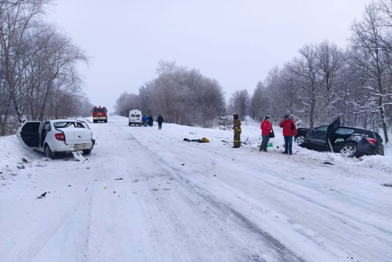 Авария в Зилаирском районе: на снежной трассе лоб в лоб столкнулись «Лада» и Toyota Highlander, один человек погиб