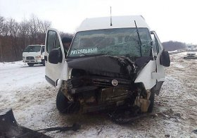 Авария в Кармаскалинском районе: столкнулись микроавтобус ритуальной службы и снегоуборщик