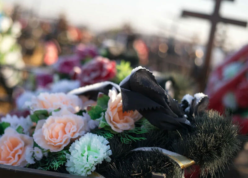 Жительница Ишимбая зарабатывала на информации об умерших