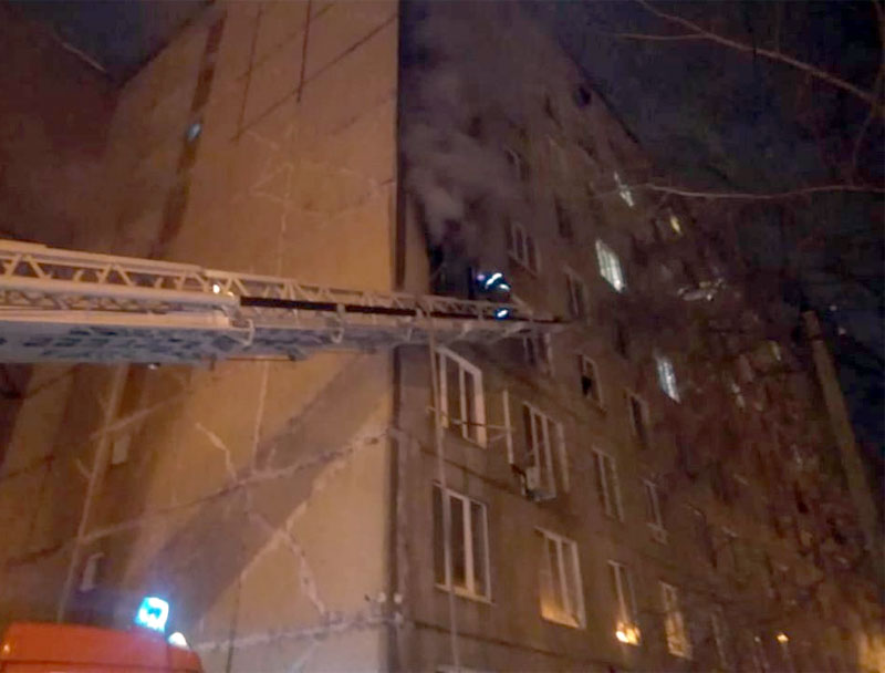 Пожар в Уфе: на улице Ферина загорелась квартира, погибли 3 человека | видео