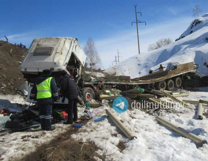 Авария в Зилаирском районе: водитель грузовика "MAN" погиб, съехав в кювет