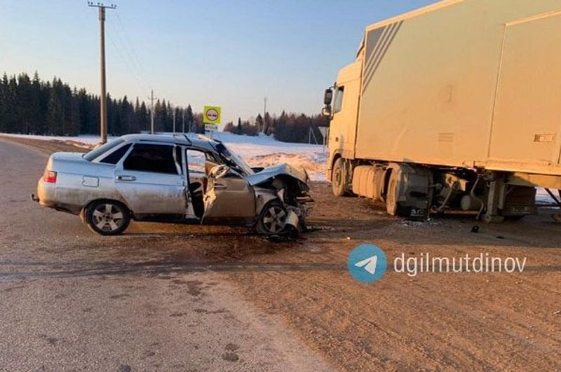 Авария в Татышлинском районе: пьяный водитель ВАЗа врезался в грузовик