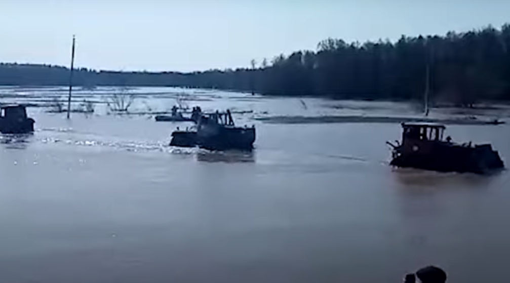 Житель Балтачевского района пропал без вести: его трактор нашли на дне реки | видео
