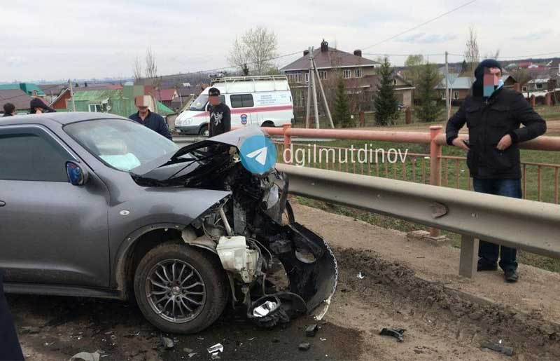 Авария в Уфимском районе: столкнулись "Nissan Juke" и встречный "Nissan Qashqai"